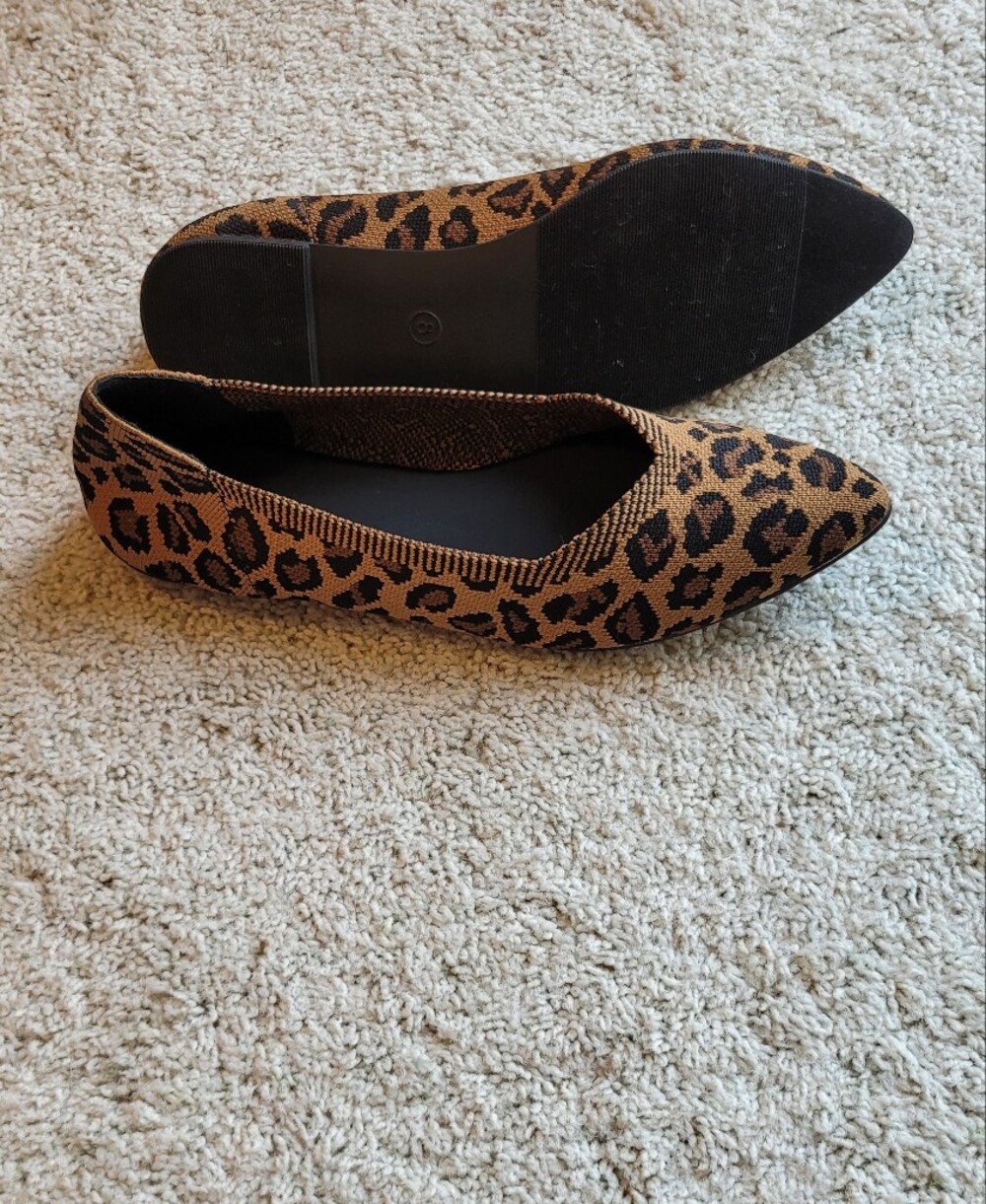 Pointed Toe Flats In Leopord print.      Coordinated Fabrics & Cushioning Galore - Picture 4 of 5